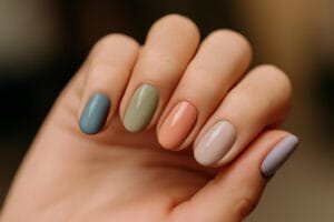 modne-kolory-paznokci-2026-i-najwazniejsze-trendy-manicure-2-1