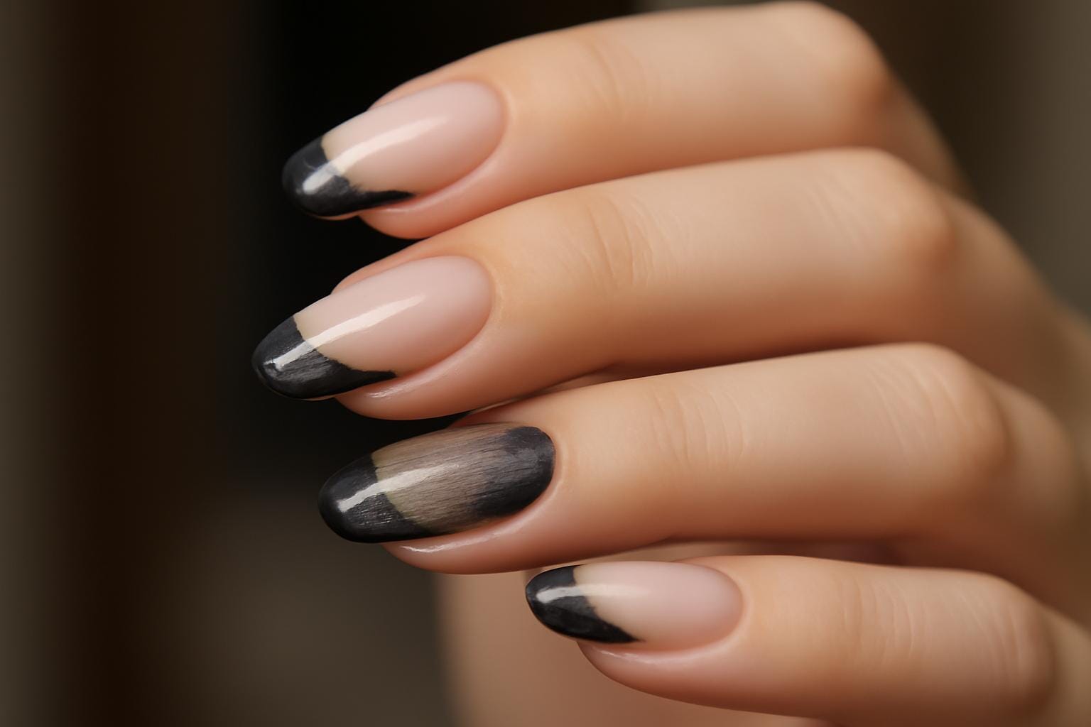 Nowoczesne warianty manicure francuskiego na paznokciach
