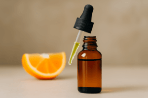 Serum z witaminą C: jak stosować i z czym nie łączyć
